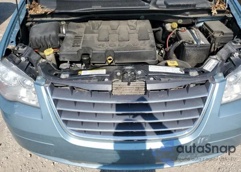 2010 Chrysler Town & Country Touring из США, поврежденный, VIN 2A4RR5DX7AR230038